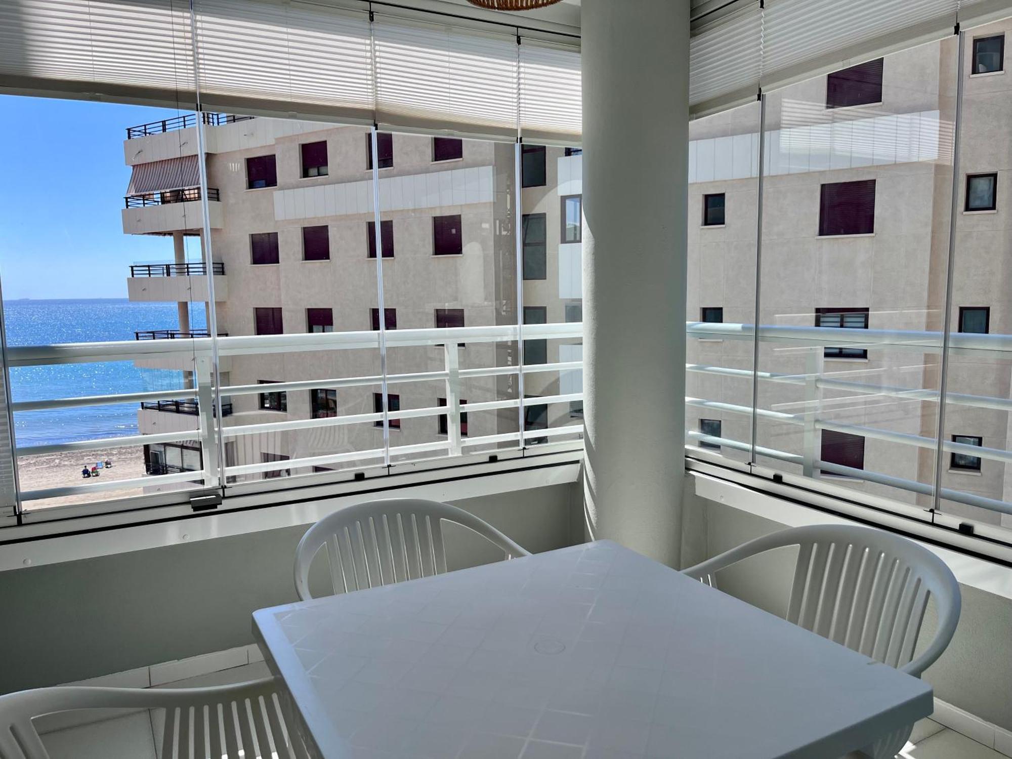 Modern Apartment On The Beach With Pool Κάλπε Εξωτερικό φωτογραφία