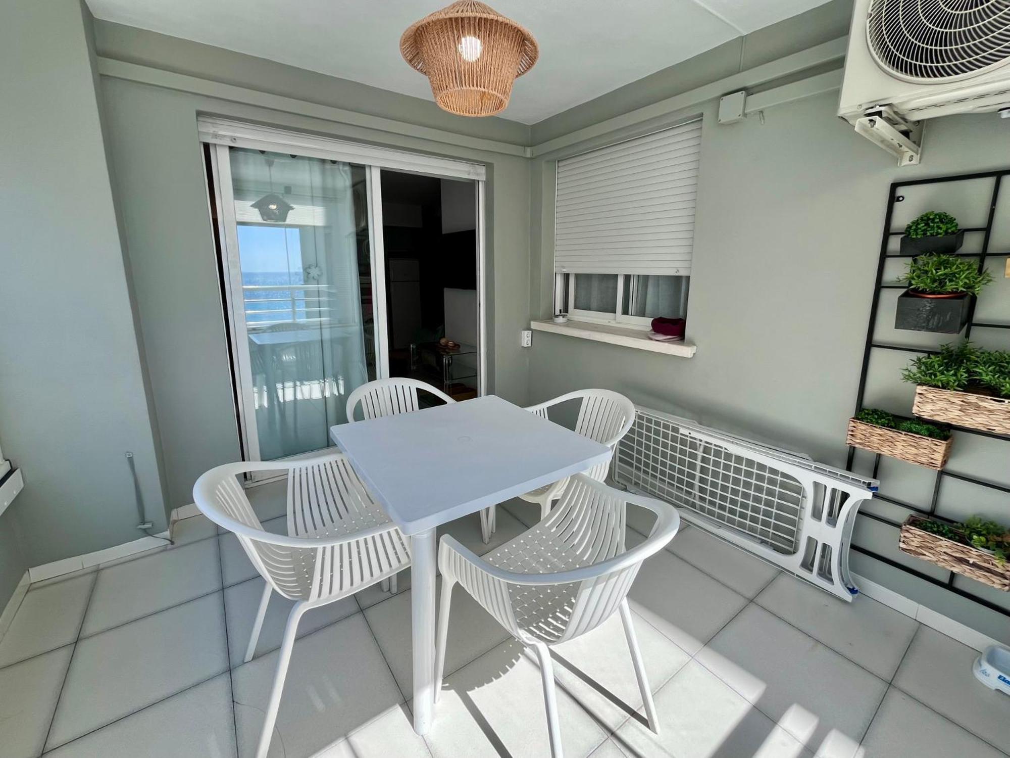 Modern Apartment On The Beach With Pool Κάλπε Εξωτερικό φωτογραφία